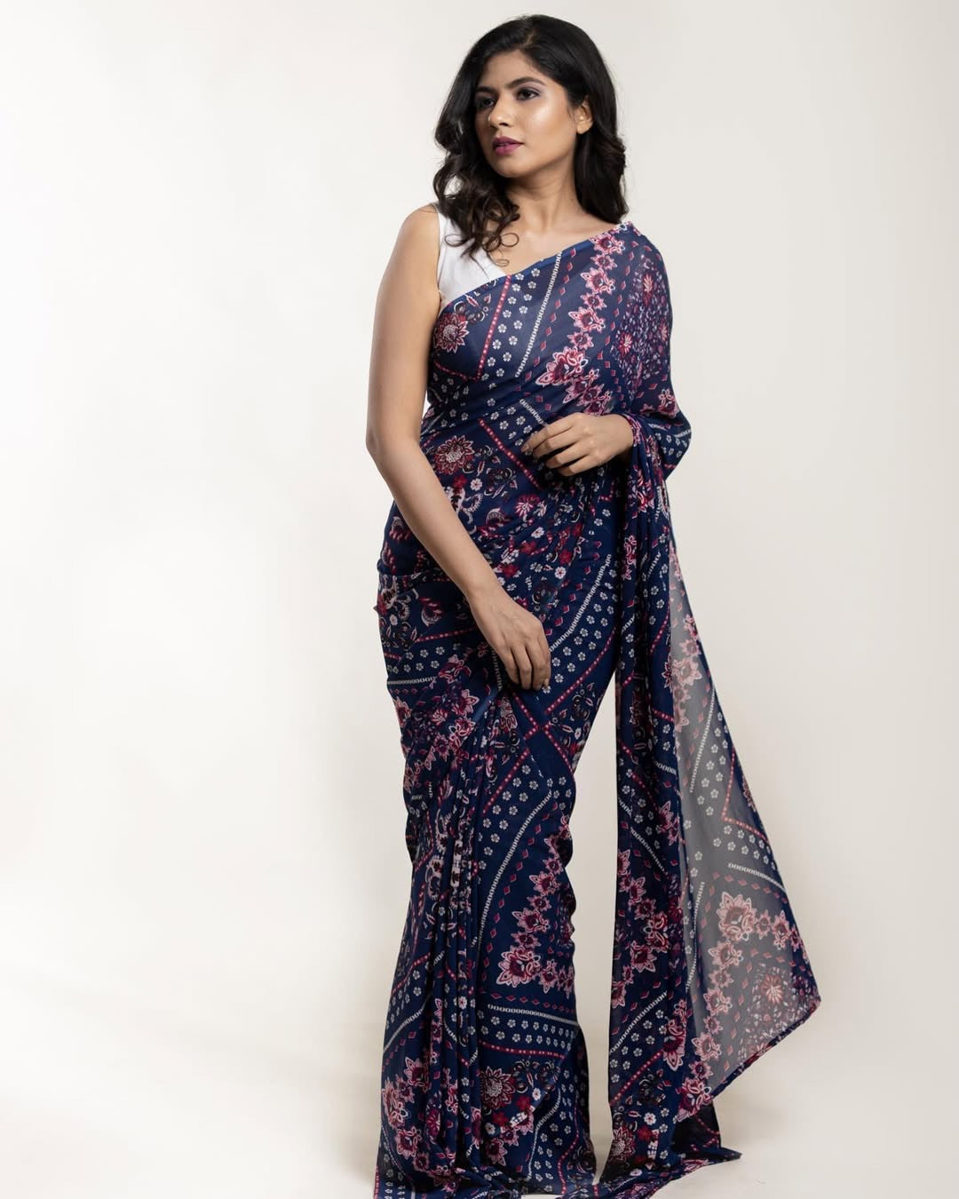 Printed Georgette sarees(nevy floral)